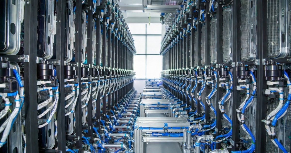 Explainer — Inspecting Data-Center-Specific Energy Solutions: How Vertiv, Schneider Electric, Bloom Energy and Constellation Address High-Density AI Power and Thermal Challenges